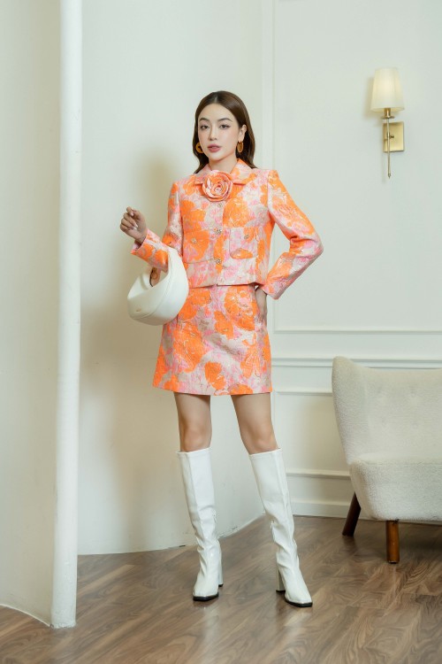 Sixdo Orange Rose Cropped Brocade Vest (Áo vest)